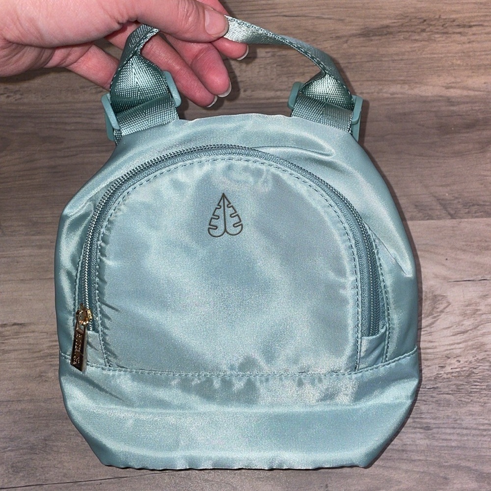 Biossance women’s mini backpack purse bag green light travel Athlesiure nwot - Picture 4 of 8